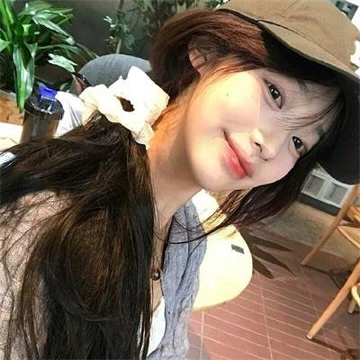 明天在地铁里擦肩而过的，是魔法般的恋爱